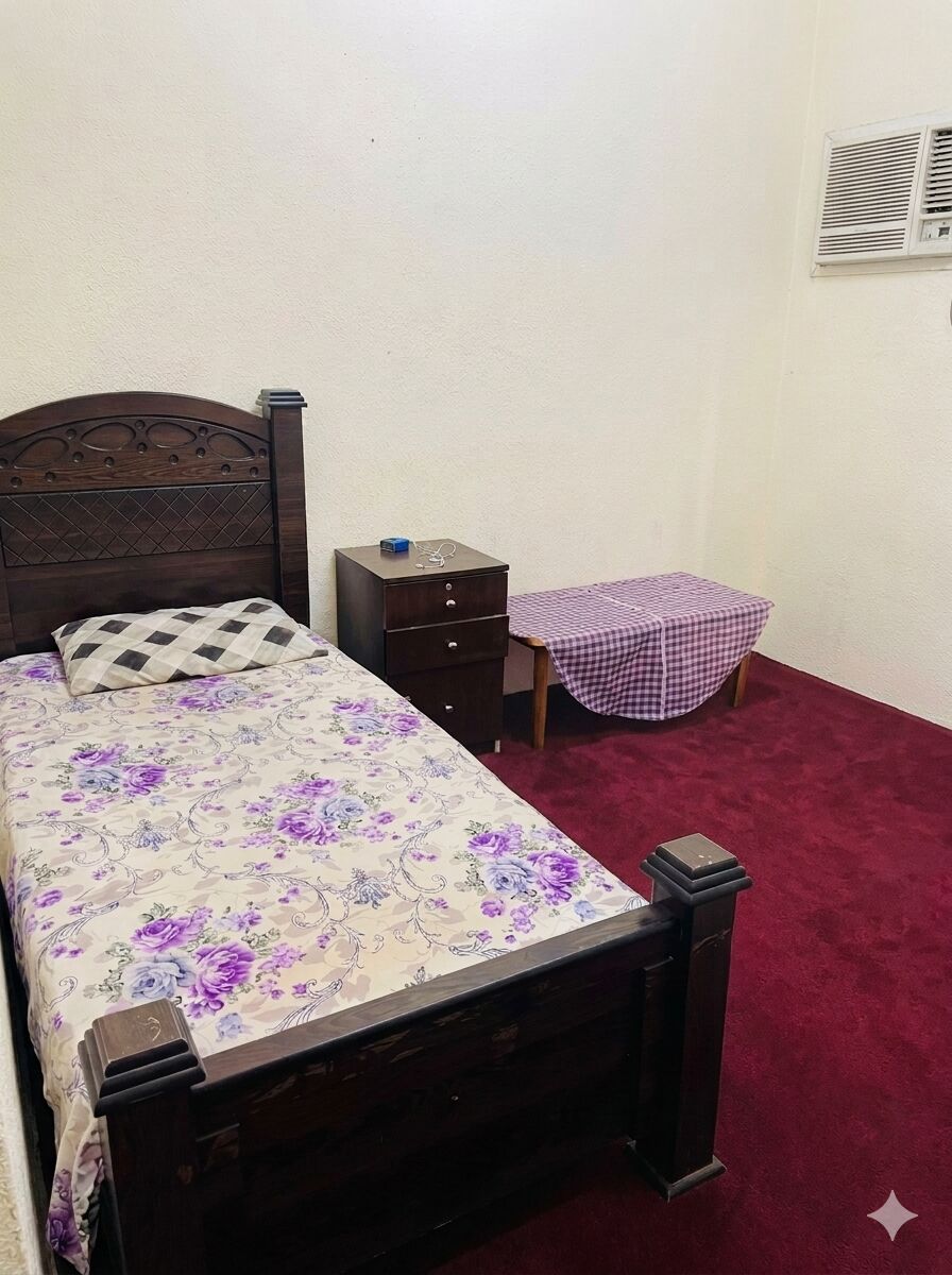 Jubail, Apartments, Flats, Houses & Villas, SAR 900/month,  1 BR,  Room Available For Executive Bachelor