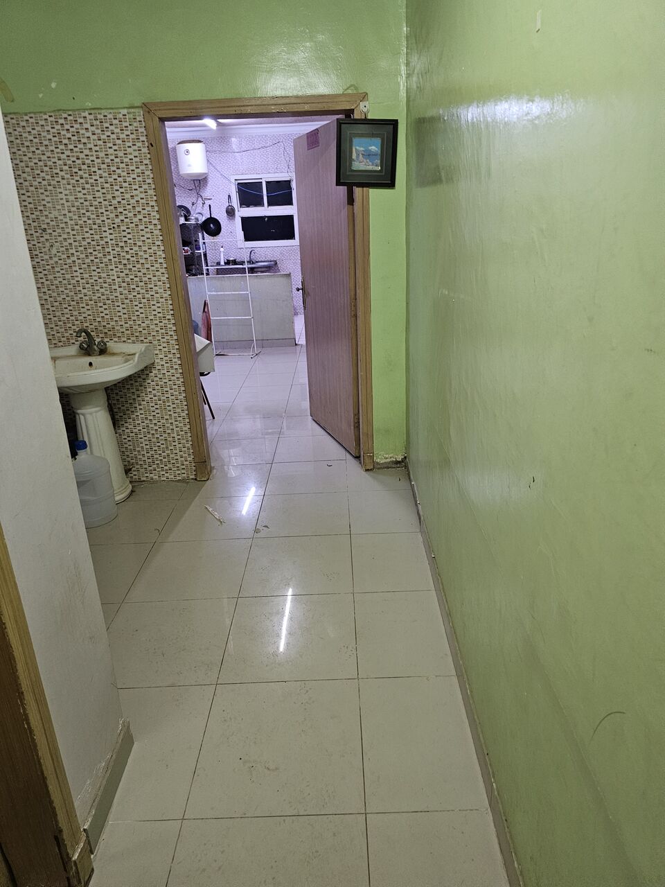 Al Iskan, Roommates, SAR 8000/year,  One Room Available Starting July 31 (preferable India Or Pakistan)