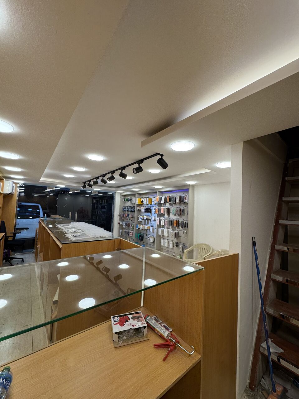 Gudaibiya, Mobile Phones, BHD 2500,  Name: Fonnix Hub W.L.L * Location: Gudaibia Main Exhibition Road  * Type: Mobile Phones