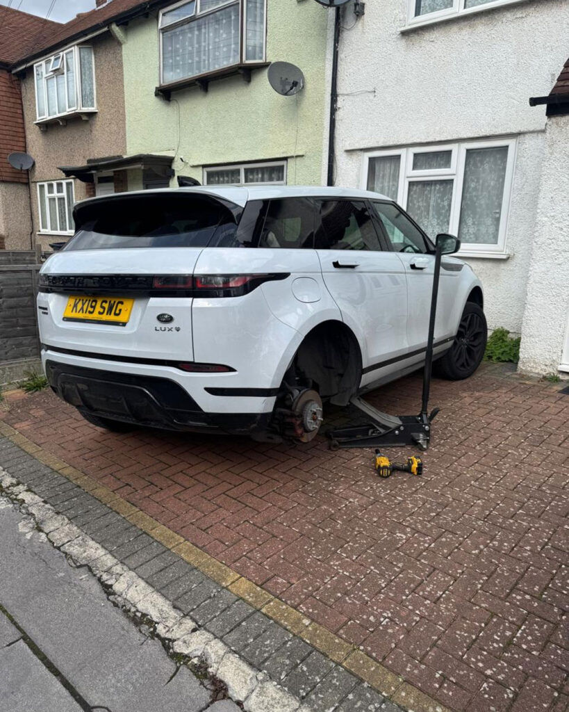 London, Auto Parts, GBP 34,  24/7 Mobile Tyre Fitting & Emergency Tyre Repair In Streatham