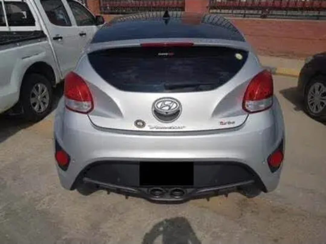 Riyadh, Vehicles, Cars & Trucks , SAR 30,  Hyundai Veloster Turbo Ultimate,  2016,  Automatic,  180000 KM,    &ndash; GCC | Excellent Condition