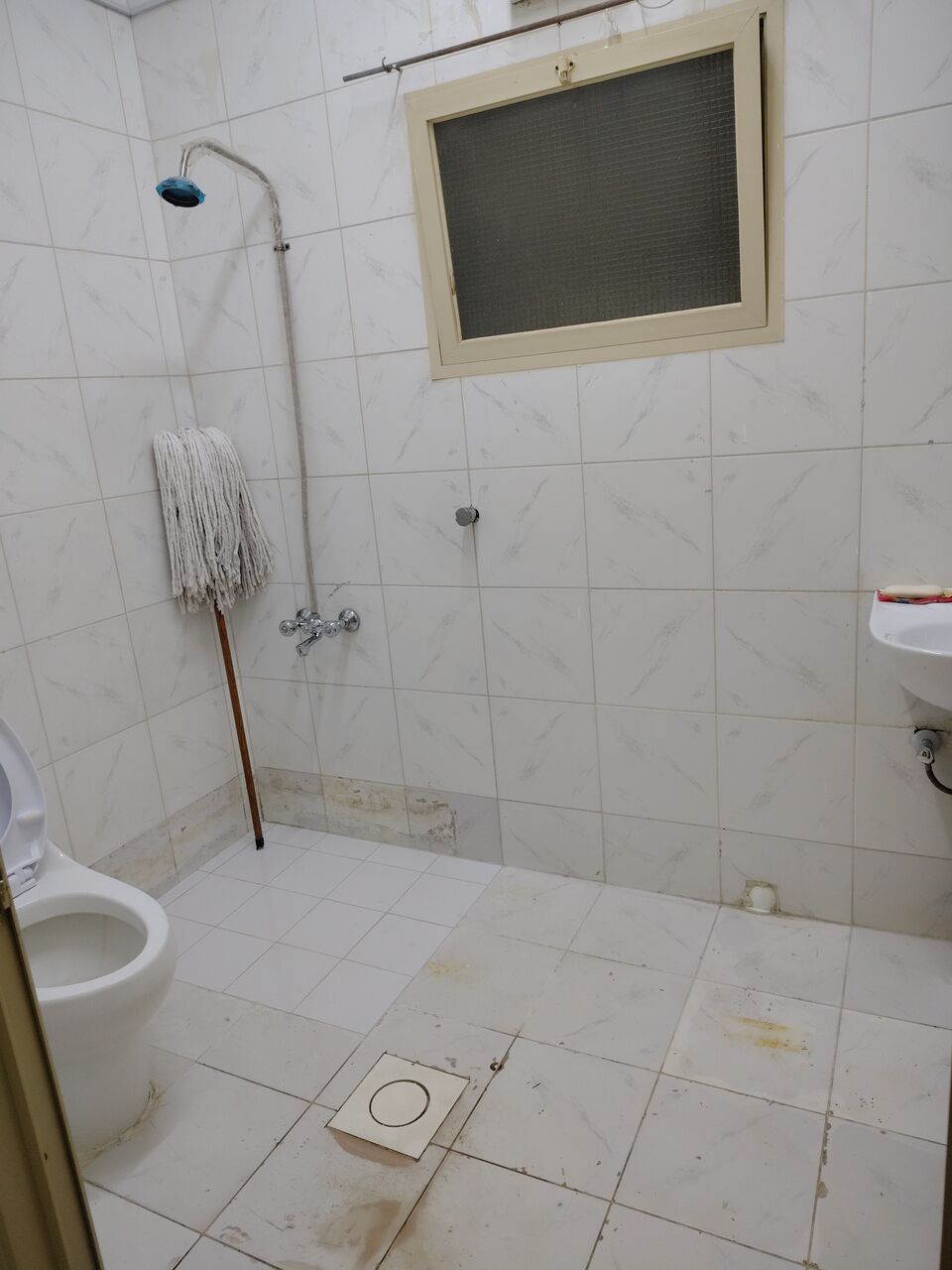 Riyadh, Apartments, Flats, Houses & Villas, SAR 750/month,  1 BR,  150 Sq. Feet,  We Have 2 Bhk Flat, I Would Like To One Room Sharing.