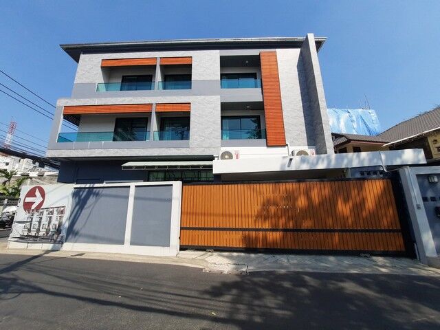Bangkok, Real Estate For Sale, THB 100000,  4 BR,  40 Sq. Feet,  Home Office For Rent, 3 Floors, 70 Sq M., 399 Sq M., Soi 20 June, Sutthisan Winitchai
