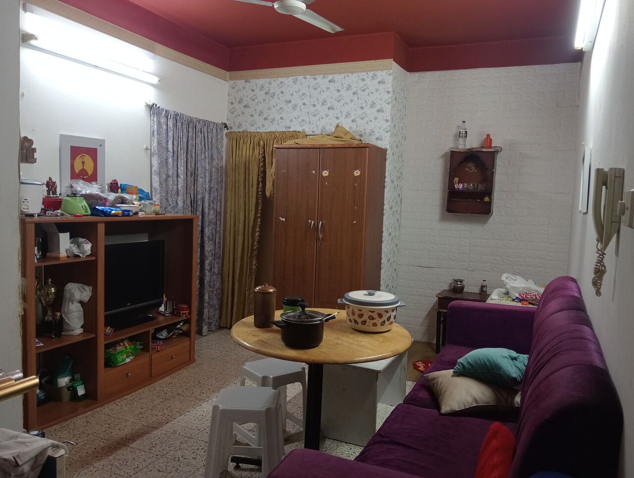 Gudaibiya, Apartments, Flats, Houses & Villas, BHD 100/month,  2 BR,  Furnished Room For Rent End Of July