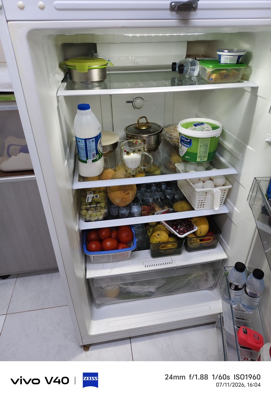 Riyadh, Electronics, SAR 950,  Midea 450 Litre Double Door Fridge Working Perfectly Fine...white Colour ....
