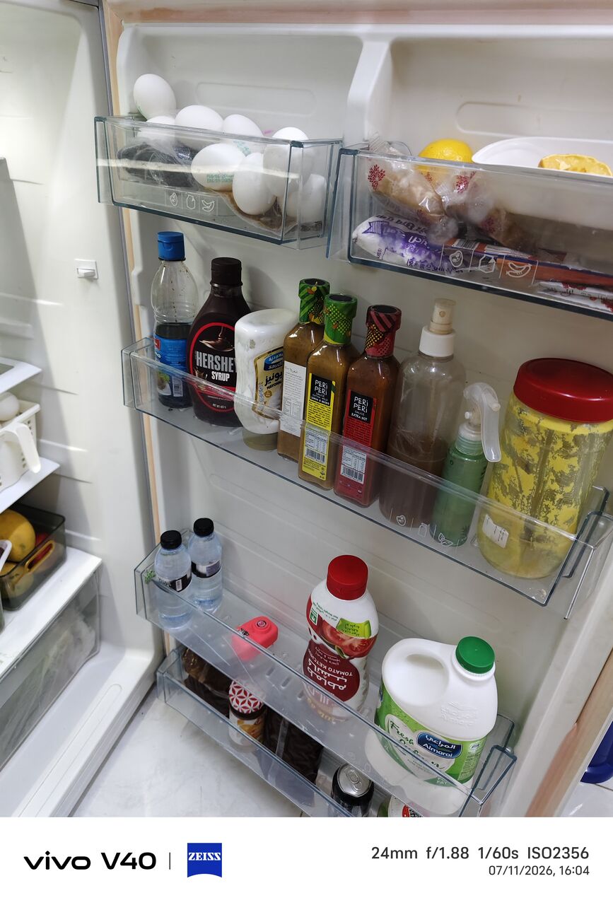 Riyadh, Electronics, SAR 950,  Midea 450 Litre Double Door Fridge Working Perfectly Fine...white Colour ....