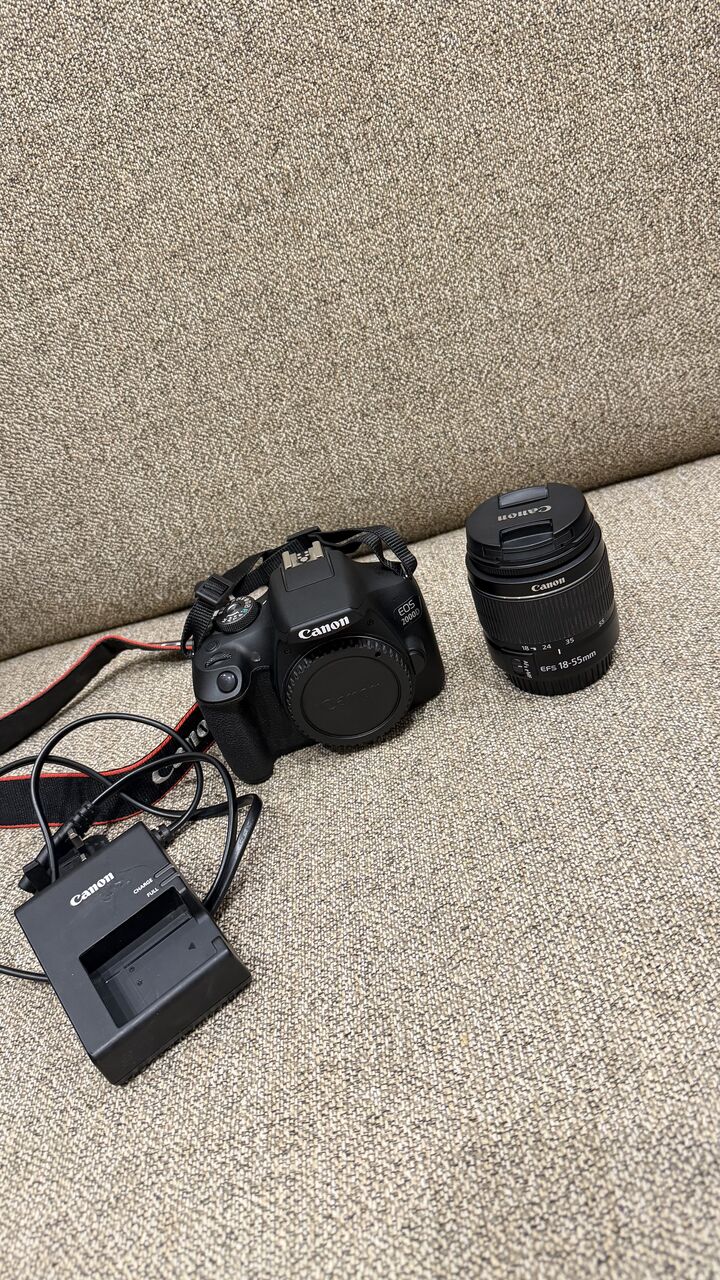 Riyadh, Electronics, SAR 800,  Canon Camera 2000D