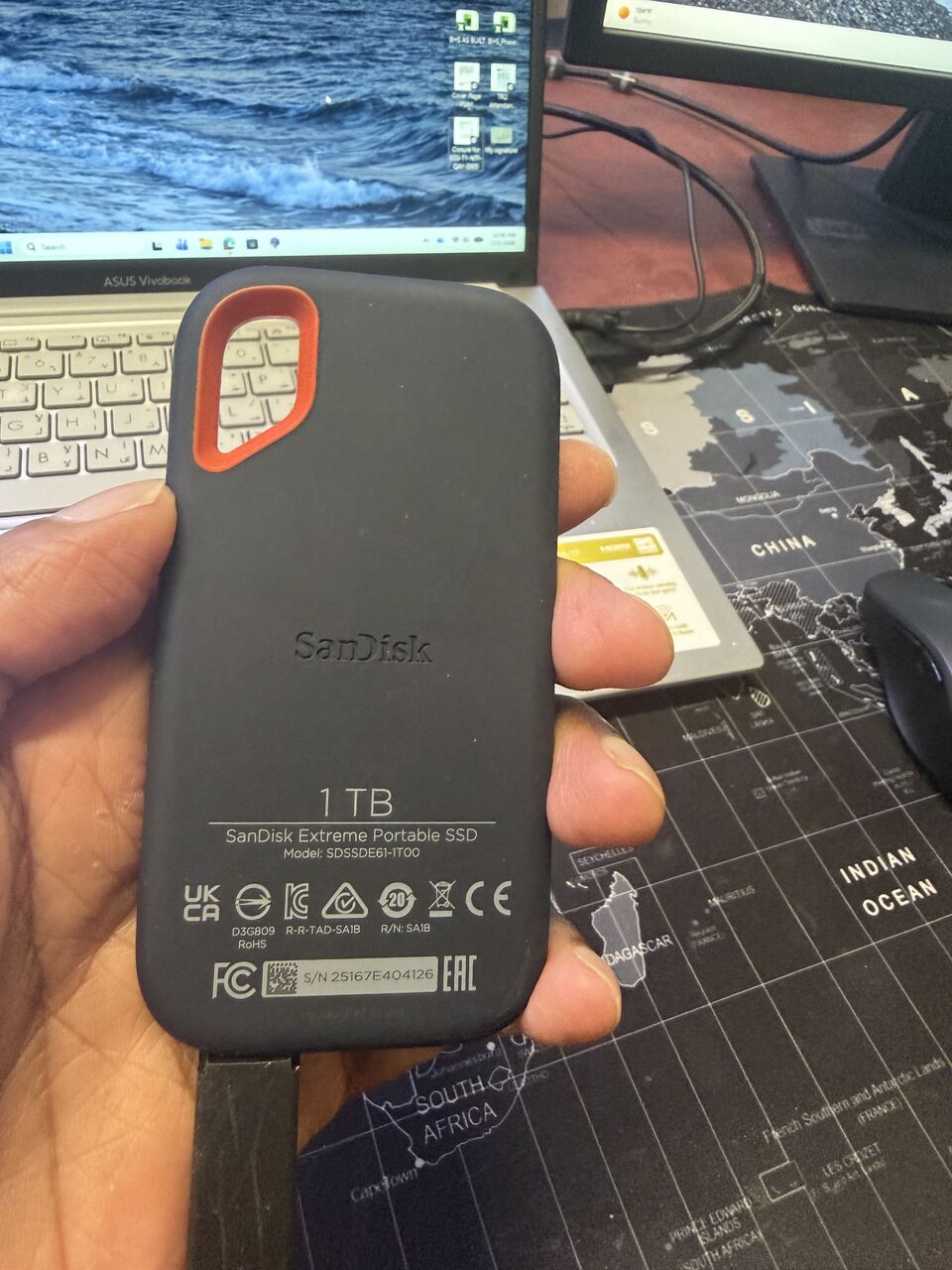 Riyadh, Computers, SAR 559,  SanDisk Extreme Portable SSD 1TB &ndash; Original &ndash; Excellent Condition