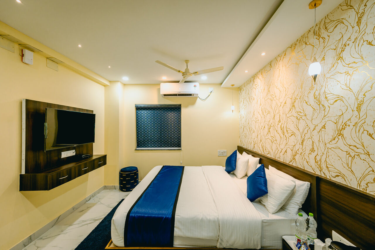 Bhubaneswar, Holiday/Vacation Rentals, Premium Hotel Near KIIT University, Patia, Bhubaneswar &mdash; Livotel