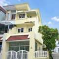 THB 25000,  36 Sq. Feet,  Townhome For Rent, 3 Floors, Corner Unit, 36 Sq M, 4 Bedrooms, Chok Chai 4, Soi 72, Near