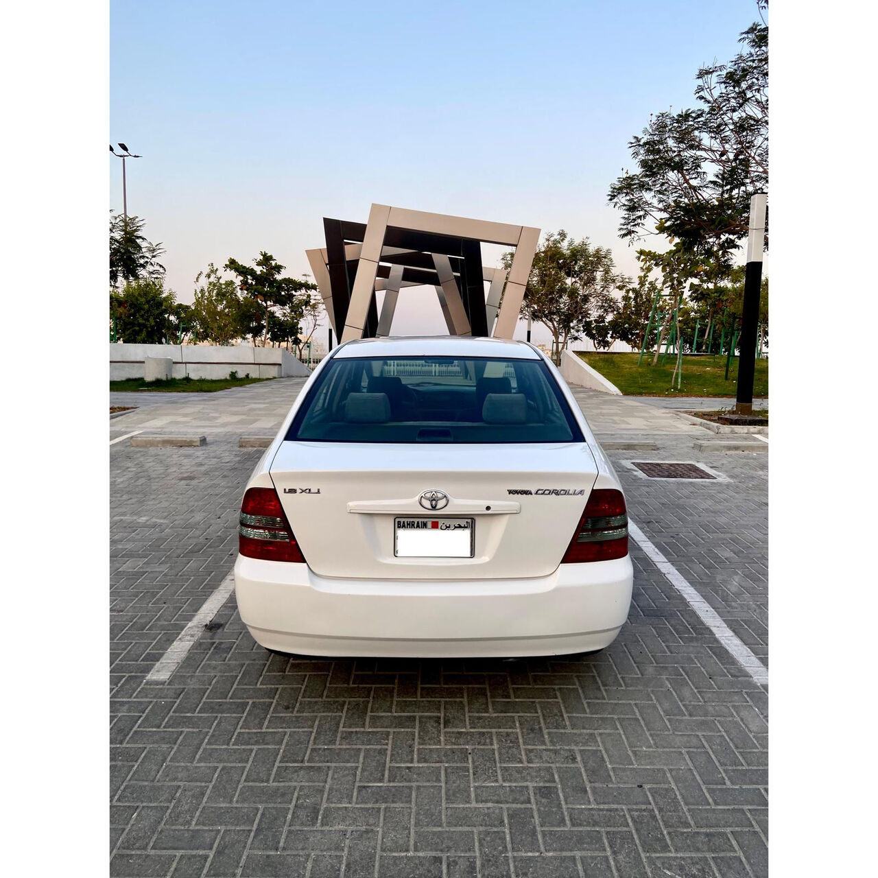 Saar, Vehicles, Cars & Trucks , BHD 1380,  Toyota Corolla,  2003,  Automatic,  350000 KM,   For 1380 Bd