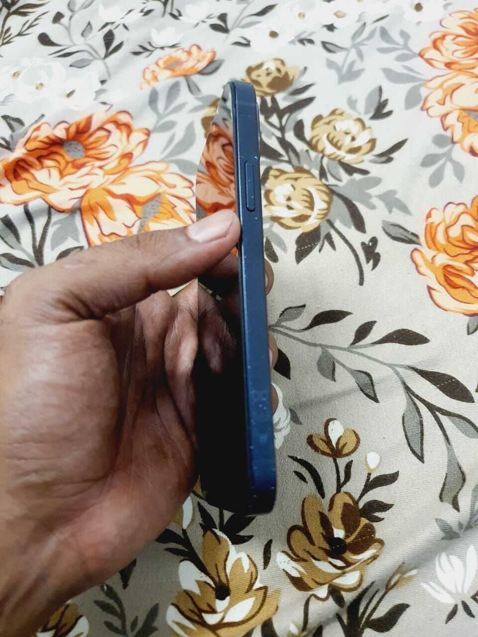Khobar, Mobile Phones, SAR 500,  Iphone 12 For Sell