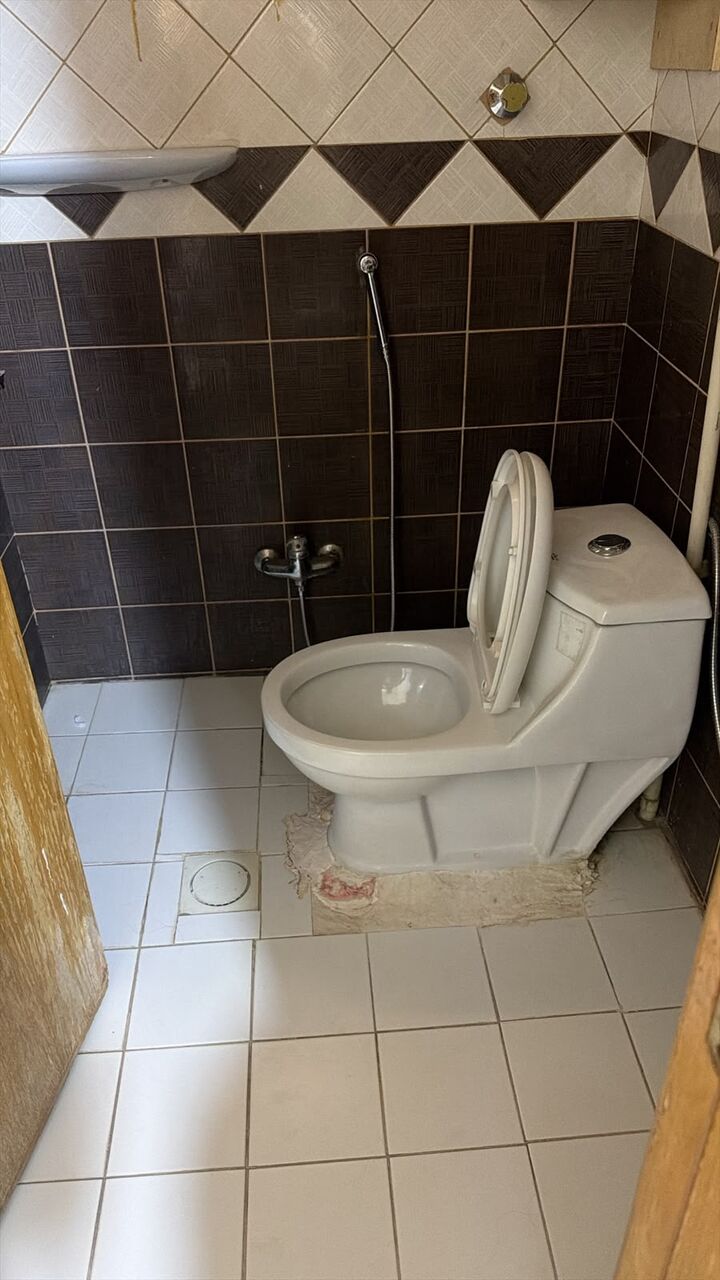 Riyadh, Sublets, SAR 15000/year,  2 BR,  2Rooms 1 Washroom For Rent For Pakistani Family (Permanent VISA Only)