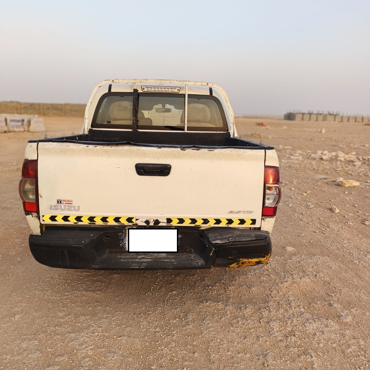 Riyadh, Vehicles, Cars & Trucks , SAR 19000,  Isuzu,  2009,  Manual,  500000 KM,   Pickup 2.5TD , 19000 SAR