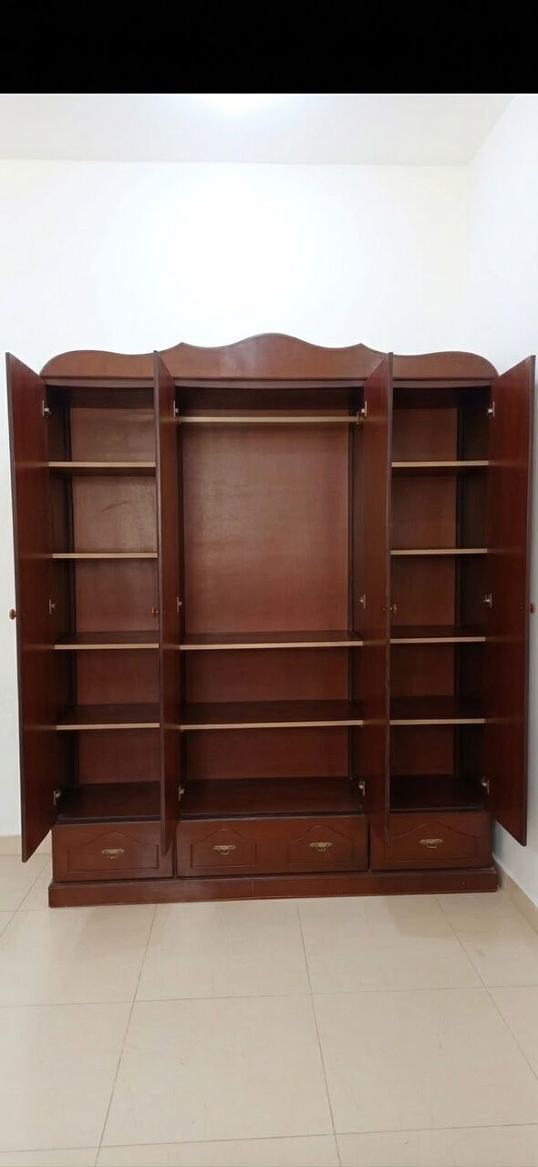 Manama, Farm & Garden, BHD 45,  Six Door Cuboard 45bd No Delivery. Urgent Sale