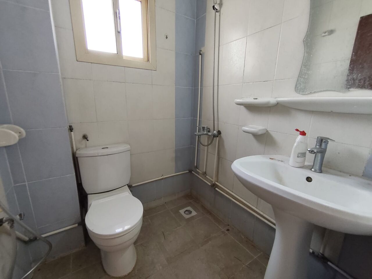 Manama, Apartments, Flats, Houses & Villas, BHD 200/year,  1 BR,  Um Al Hassam:- 1Bhk Flat On Rent With Unlimited Ewa..