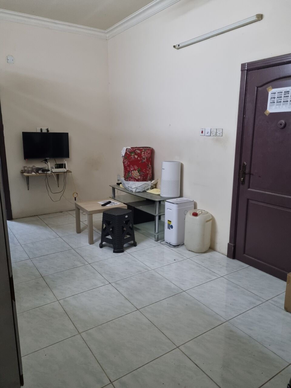 Gudaibiya, Apartments, Flats, Houses & Villas, BHD 100/month,  2 BR,  Full Room In A 2 Bed Room Apartment ( Fully Furnished )
