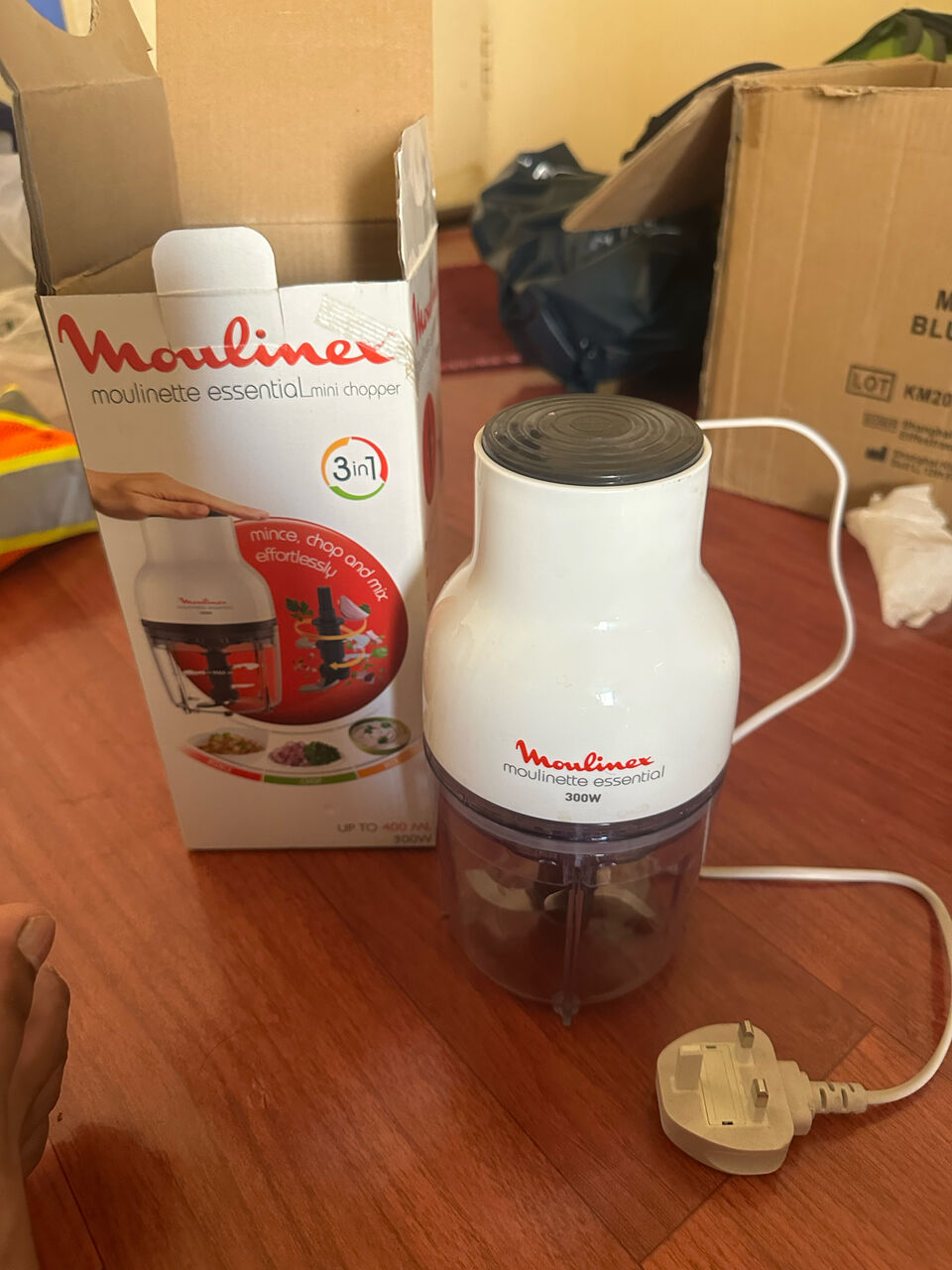 Al Malaz, Appliances, SAR 350,  Moulinex Mini Chopper,black Decker Humidifier, Kiwi Stream Brush