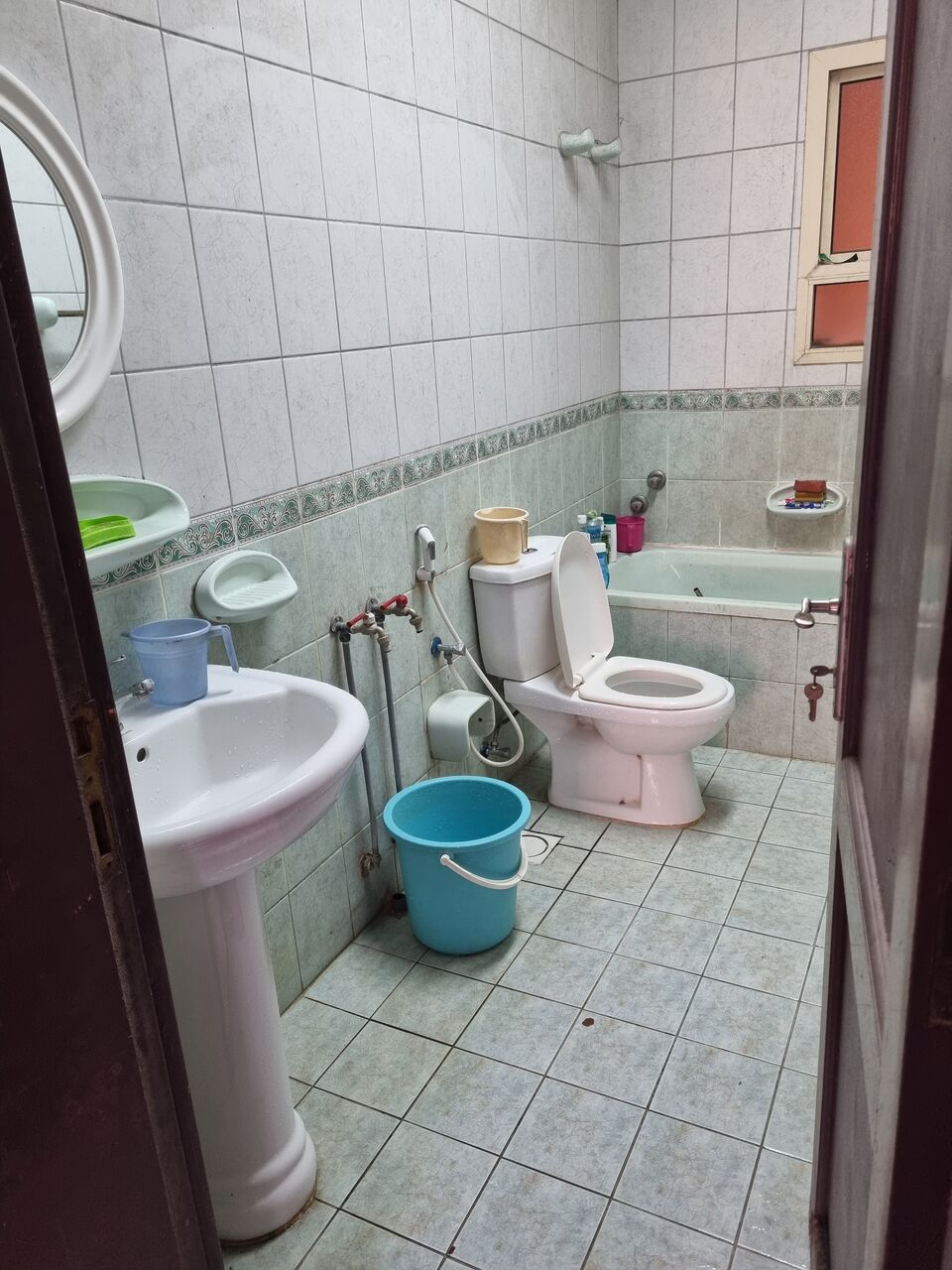Gudaibiya, Rooms for Rent, BHD 100/month,  Single Bed Room Available In A 2 Bed Room Apartment