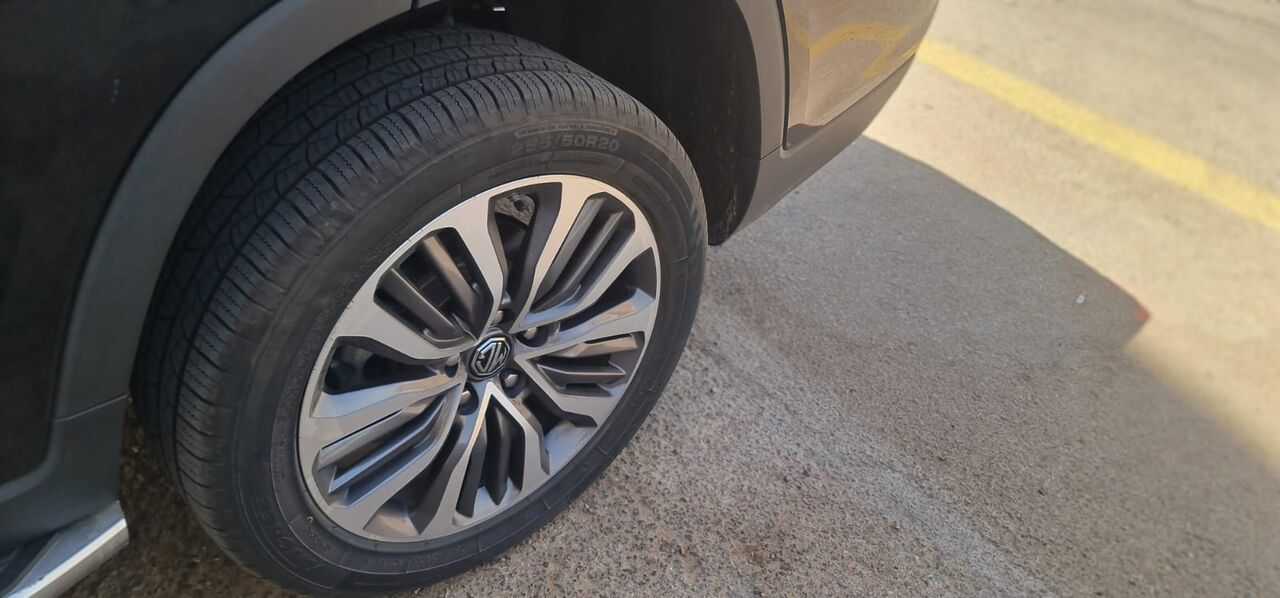 Riyadh, Vehicle Lease Transfer, SAR 2400,  MG Rx8 Lux Black-2022 Ready For Lease Transfer Or Cash Deal