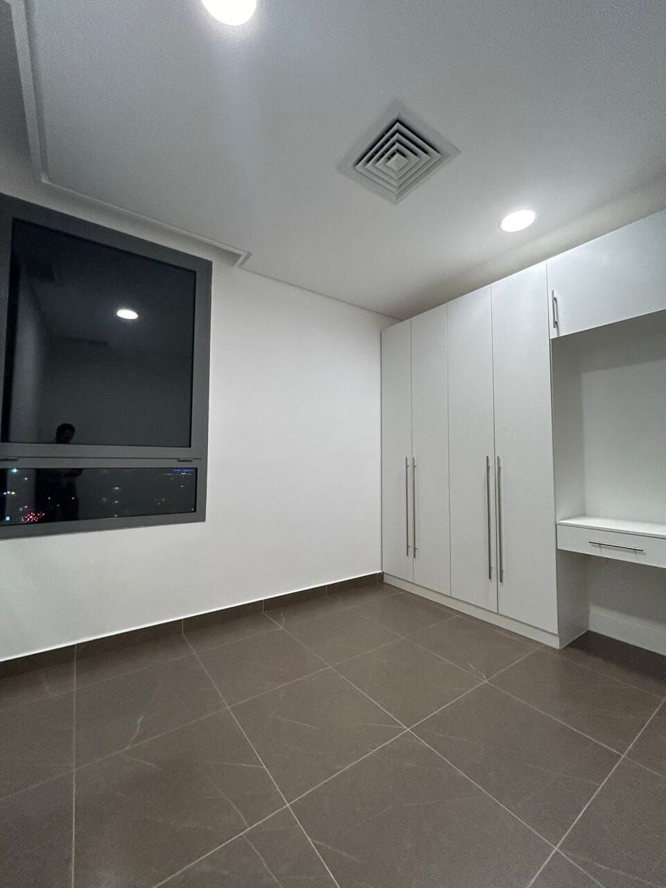 Salmiya, Apartments, Flats, Houses & Villas, KWD 500/month,  2 BR,  For Rent In Salmiya, Near The Sea, Excellent Location