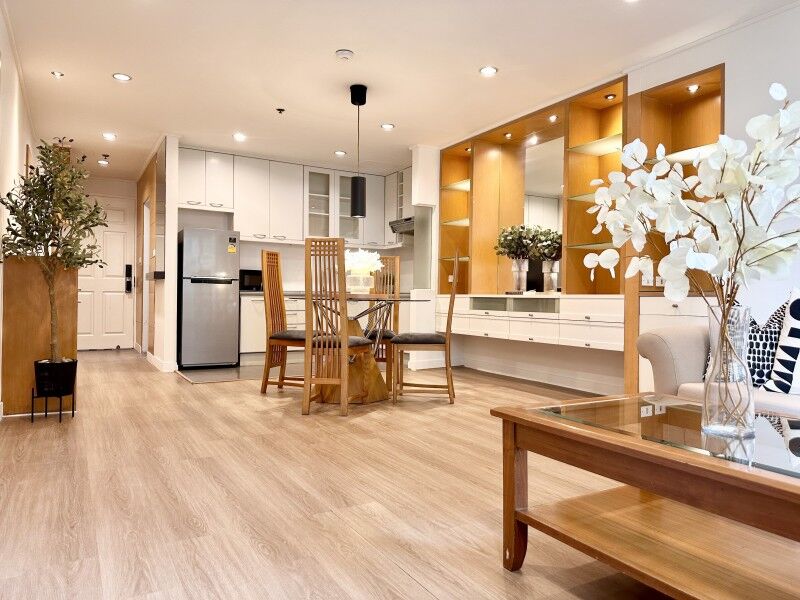 Bangkok, Villas, THB 26998,  84 Sq. Meter,  Condo The Royal Place 1 For Rent, 2 Bedrooms, BTS Ratchadamri 300 M., BTS Chidlom 350 M.,