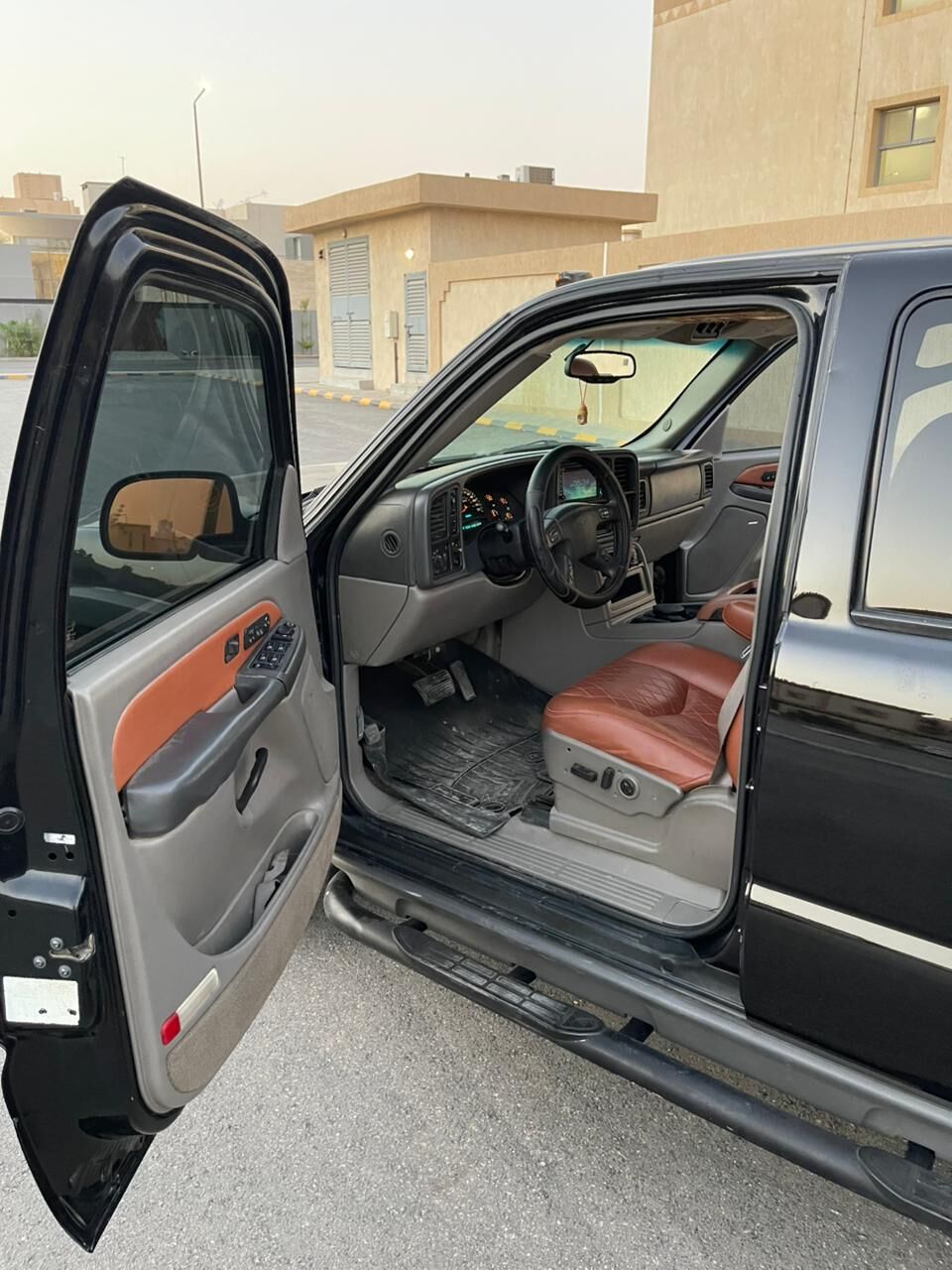 Riyadh, Vehicles, Cars & Trucks , SAR 24000,  Chevrolet Suburban,  2003,  Automatic,  538 KM,  Tahoe XL &ndash; Special Edition ( Z71)