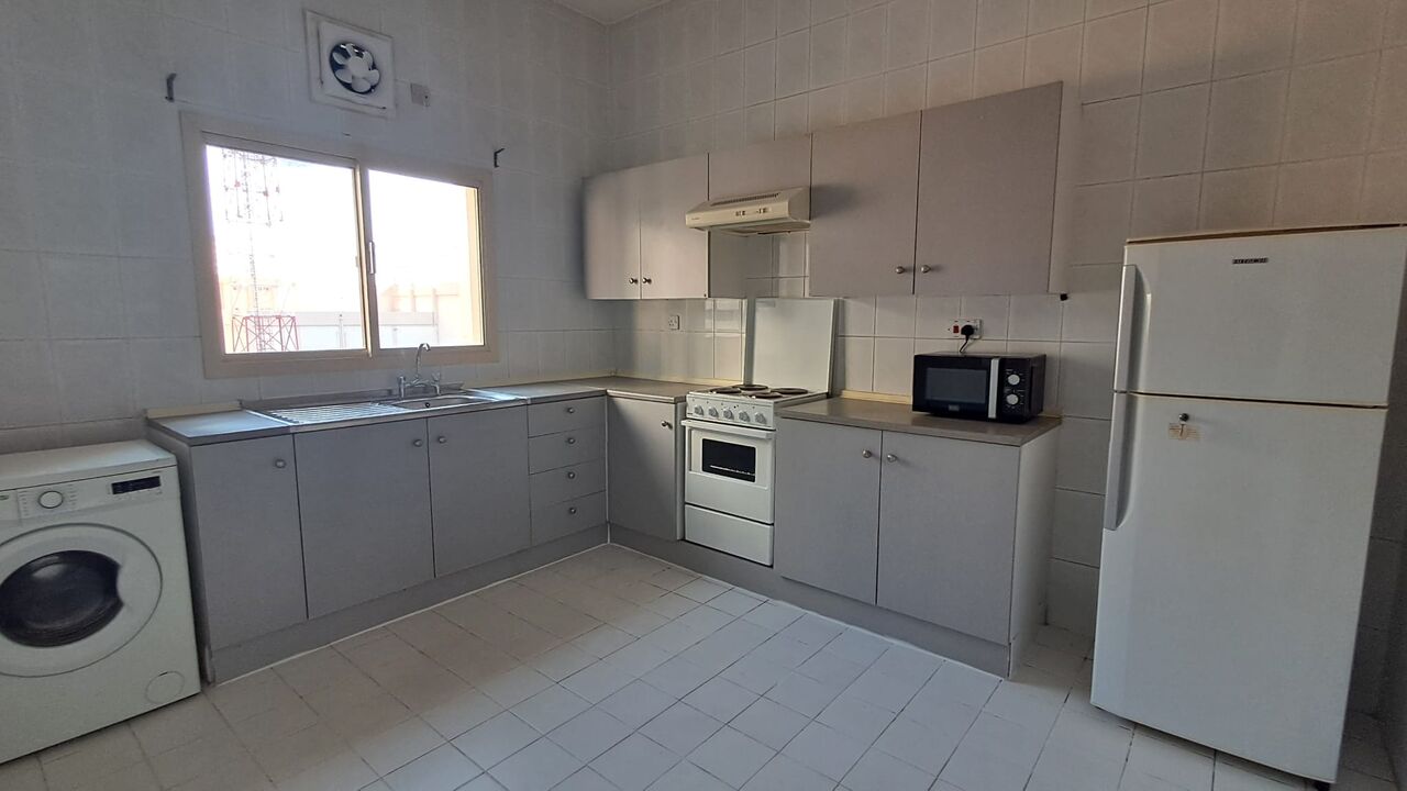 Juffair, Rooms for Rent, BHD 150/month,  Furnished,  Fully Furnished Room For Rent For Executive Bachelor Men Only With House Keeping, Internet