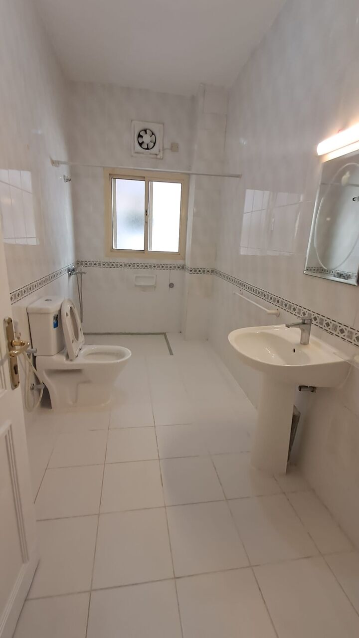 Juffair, Rooms for Rent, BHD 150/month,  Furnished,  Fully Furnished Room For Rent For Executive Bachelor Men Only With House Keeping, Internet