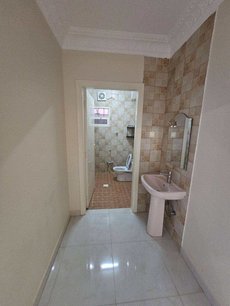 Riyadh, Apartments, Flats, Houses & Villas, SAR 3500/month,  4 BR,  750 Sq. Meter,  4BHK Semi-Furnished Family Apartment For Monthly Rent &ndash; Al Khaleej, Riyadh