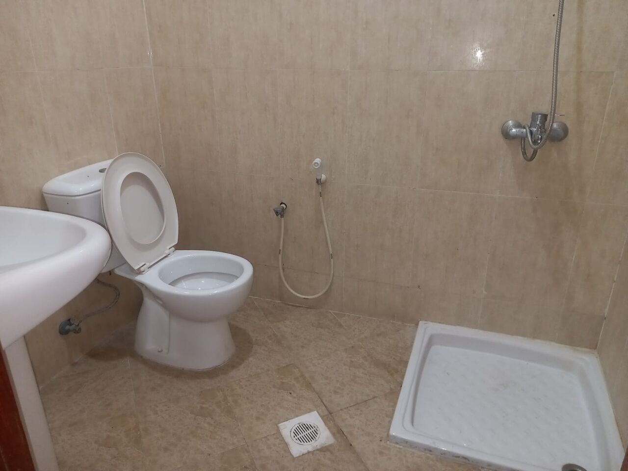 Gudaibiya, Apartments, Flats, Houses & Villas, BHD 140/month,  1 BR,  # 1 BEDROOM,1 BATHROOM,HALL WITH OPEN KITCHEN WITH A/C,EWA-140/BD#