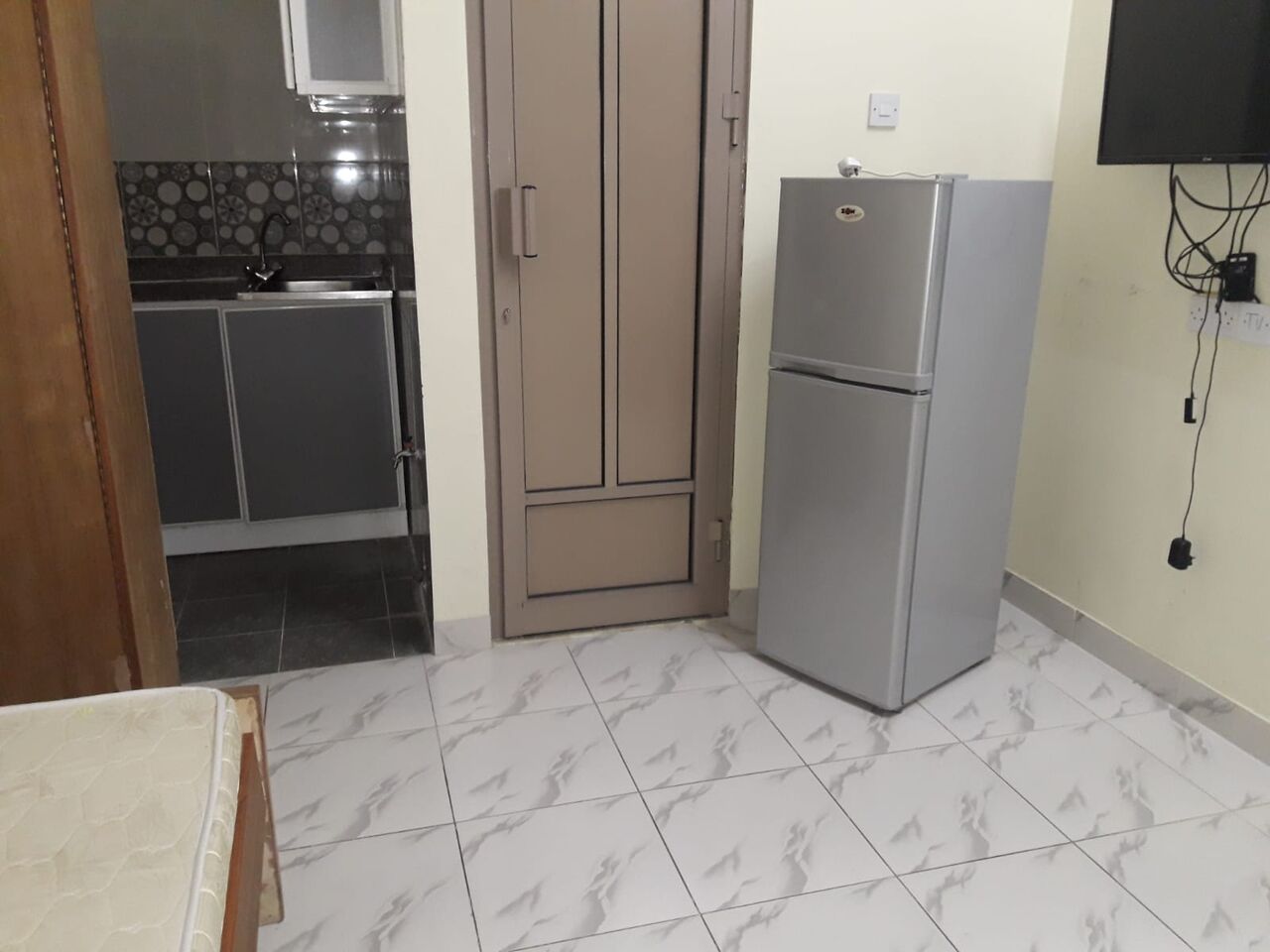 Gudaibiya, Apartments, Flats, Houses & Villas, BHD 150/month,  Studio,  # STUDIO FLAT WITH SOME  FURNITURE & UNLIMITED ELECTRICITY-150/BD#