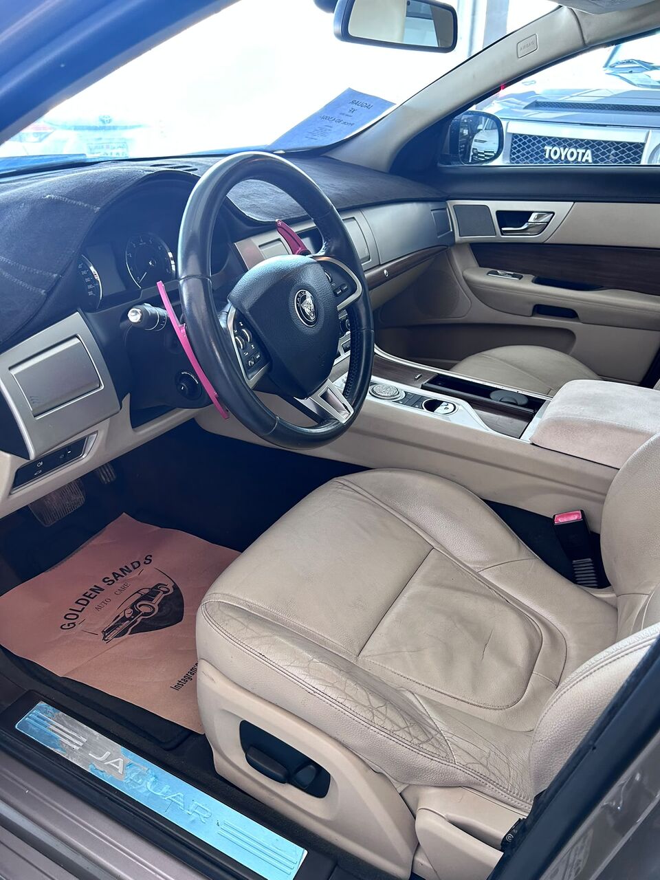 Manama, Vehicles, Cars & Trucks , BHD 4500,  Jaguar XF,  2015,  Automatic,  9600 KM,    Full Option Car For Sale