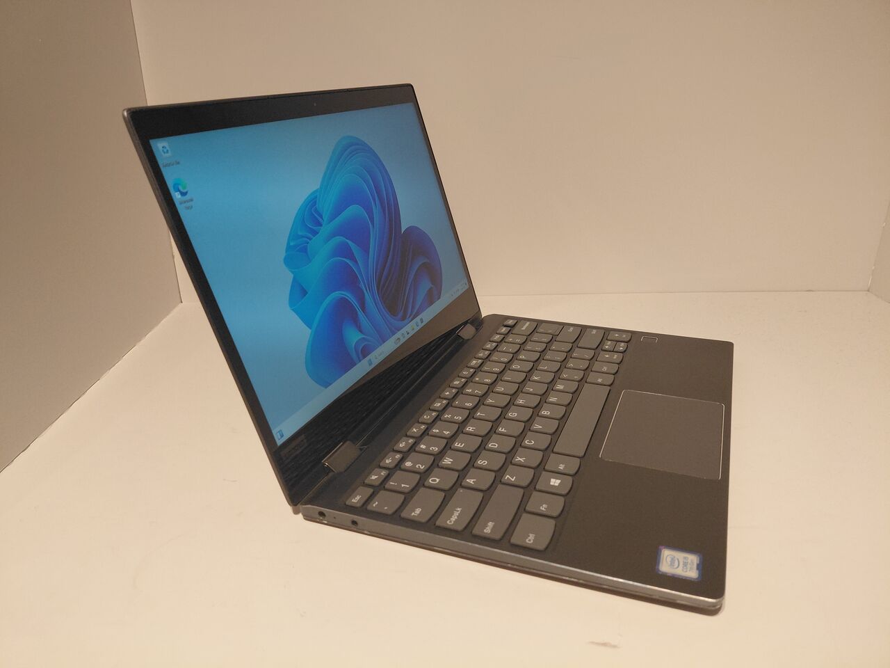 Riyadh, Computers, SAR 1199,  SPECIAL OFFER - Lenovo Yoga 720-12IKB | Core I5 7th Gen | Touchscreen | 8GB RAM | 128GB SS