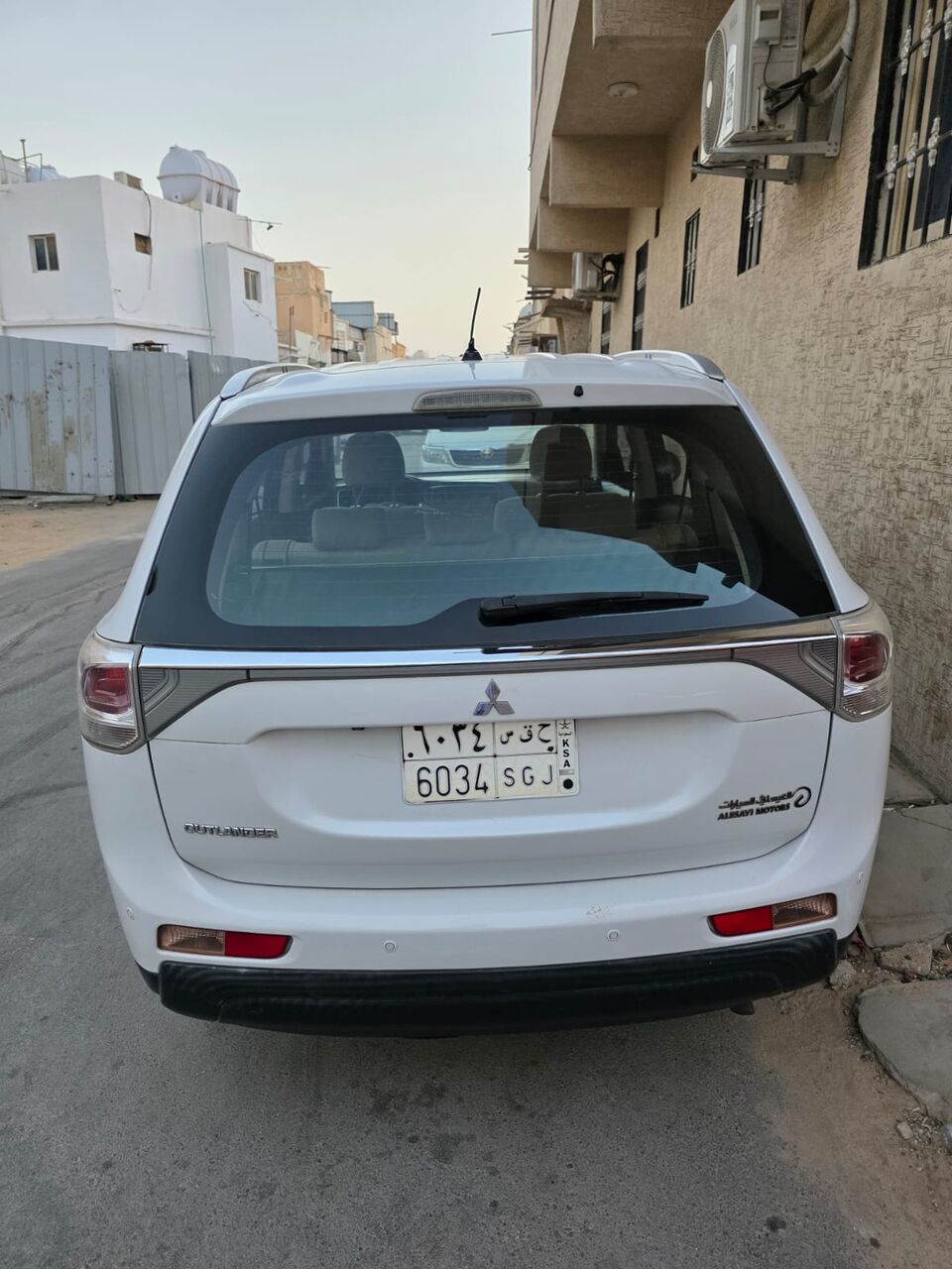 Al Jaradiyah, Vehicles, Cars & Trucks , SAR 34000,  Mitsubishi Outlander,  2015,  Automatic,  221700 KM,   Car In Good Condition For Sale