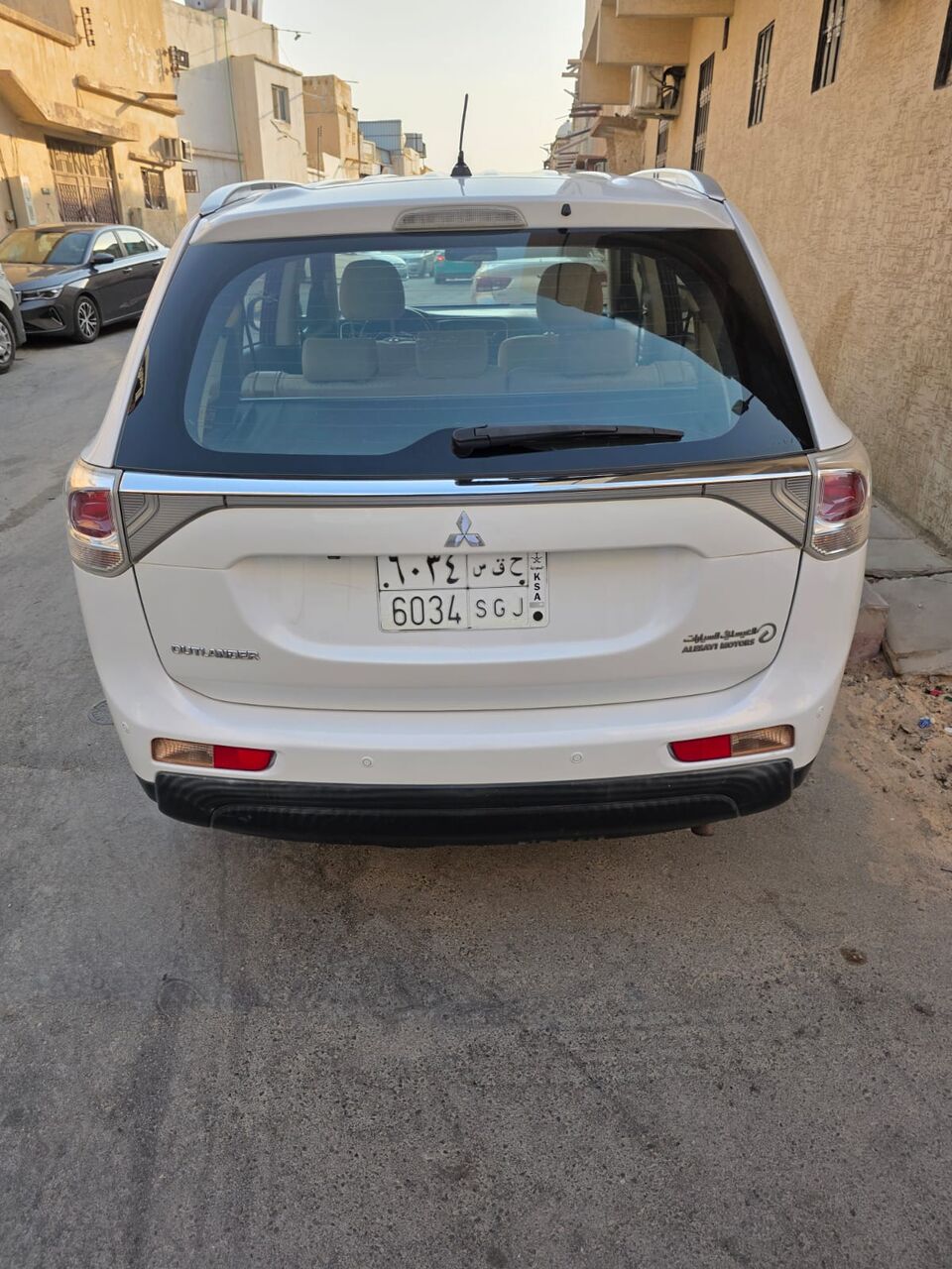 Al Jaradiyah, Vehicles, Cars & Trucks , SAR 34000,  Mitsubishi Outlander,  2015,  Automatic,  221700 KM,   Car In Good Condition For Sale