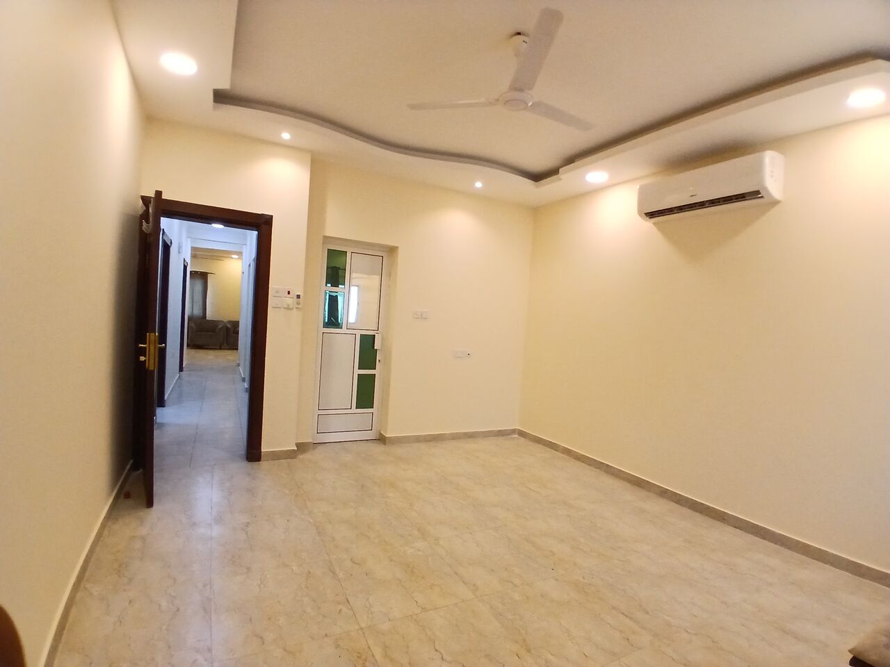 Hidd, Apartments, Flats, Houses & Villas, BHD 280/month,  3 BR,  Flat 3bhk Semi Furnished Hidd Inclusive