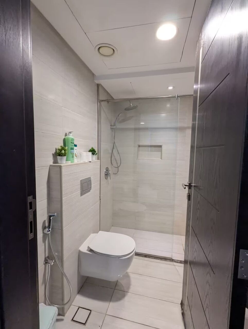 Hoora, Real Estate For Sale, BHD 44000,  1 BR,  72 Sq. Meter,  Luxurious Seaview Apartment For Sale