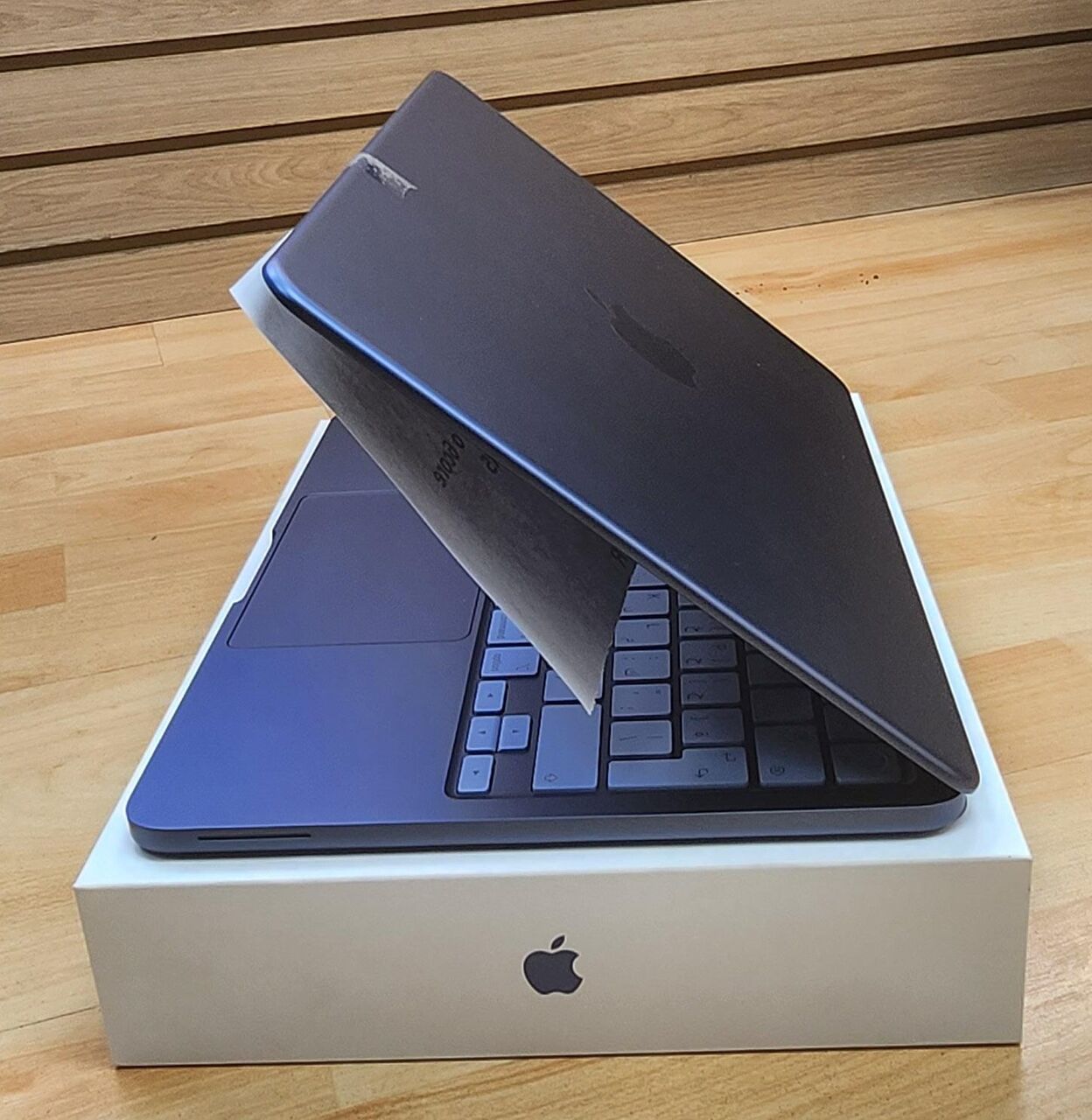 Riyadh, Computers, SAR 2999,  MacBook Neo Blue Finger Print13 Inch 2026 A18 Pro RAM 8GB SSD 512 GB B.C 15(100)