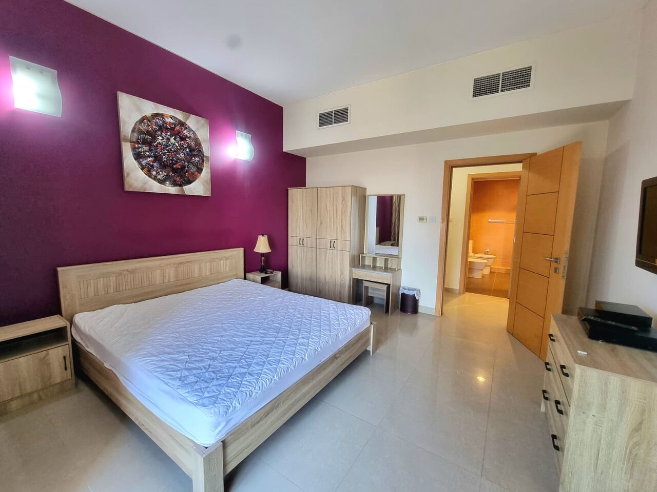 Amwaj Islands, Apartments, Flats, Houses & Villas, BHD 350/month,  Furnished,  2 BR,  140 Sq. Meter,  Beautiful 2 BR FF Apartment With Balcony Close To Lagoon Park
