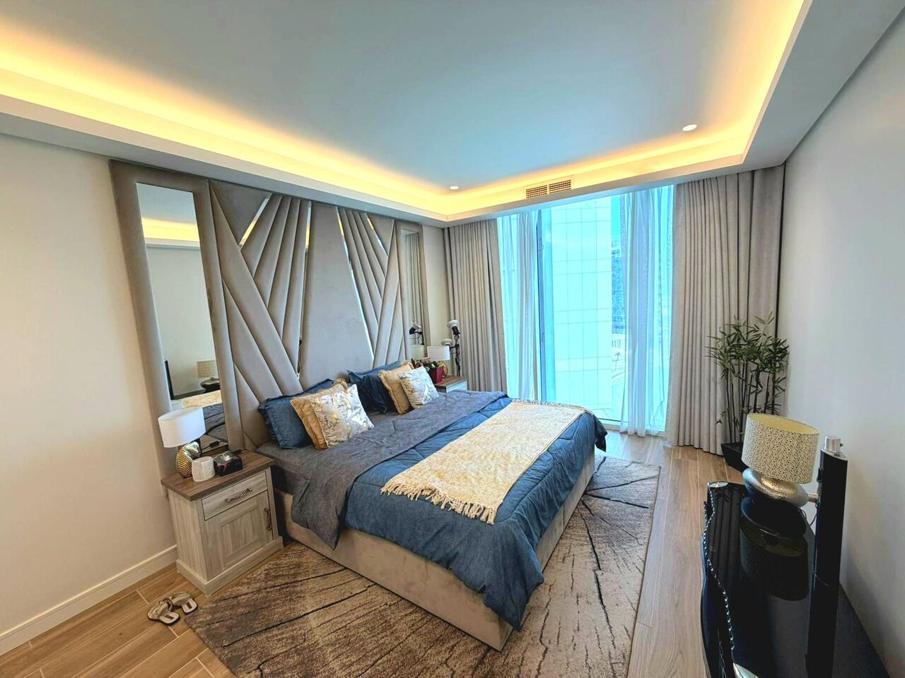 Amwaj Islands, Apartments, Flats, Houses & Villas, BHD 500/month,  Furnished,  2 BR,  130 Sq. Meter,  Good Deal- 2 BR FF Apartment With Balcony & Canal View Dilmunia Island