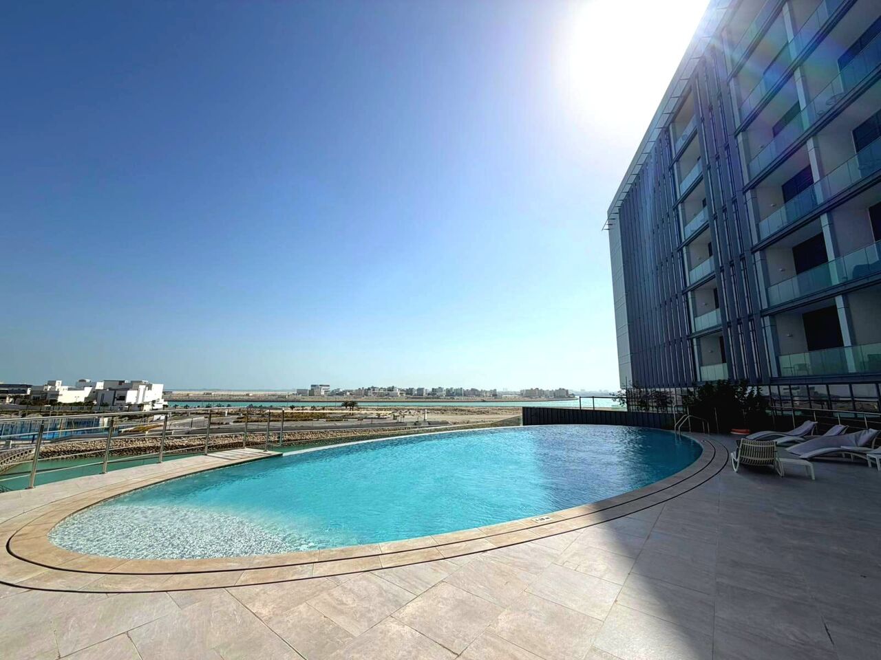 Amwaj Islands, Apartments, Flats, Houses & Villas, BHD 500/month,  Furnished,  2 BR,  130 Sq. Meter,  Good Deal- 2 BR FF Apartment With Balcony & Canal View Dilmunia Island