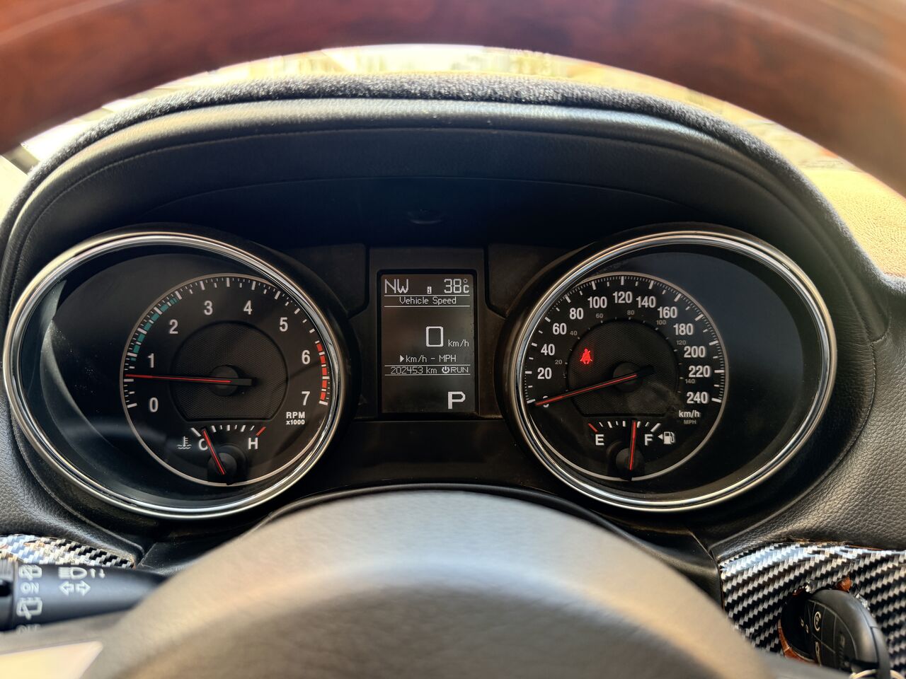 Riyadh, Vehicles, Cars & Trucks , SAR 30,  Jeep Grand Cherokee 2013 SUV (Overland) Version,  2013,  Automatic,  200000 KM,  Jeep Grand Cherokee  SUV (Overland) Version