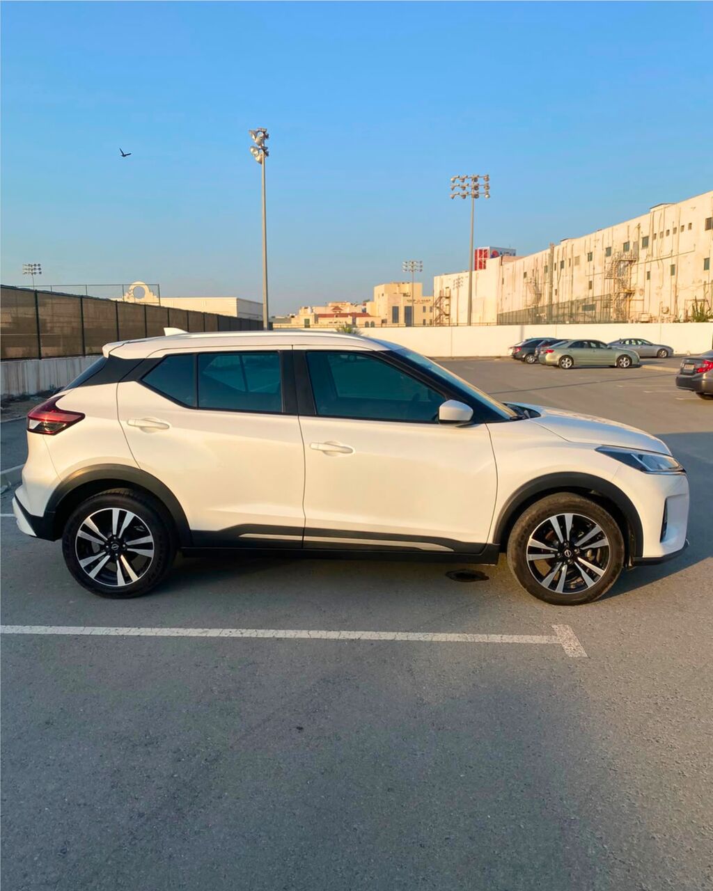 Zinj, Vehicles, Cars & Trucks , BHD 5100,  Nissan Kicks,  2024,  Automatic,  29000 KM,    | 29,650 KM | White | Bank Loan Available