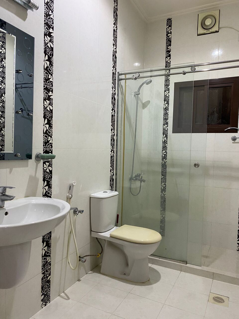 Busaiteen, Apartments, Flats, Houses & Villas, BHD 180/month,  Furnished,  Studio,  FULLY FURNISHED STUDIO FLAT FOR RENT IN BUSAITEEN