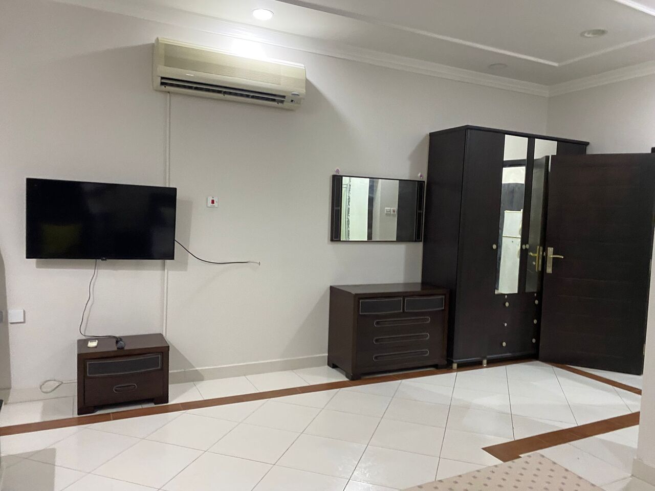 Busaiteen, Apartments, Flats, Houses & Villas, BHD 180/month,  Furnished,  Studio,  FULLY FURNISHED STUDIO FLAT FOR RENT IN BUSAITEEN