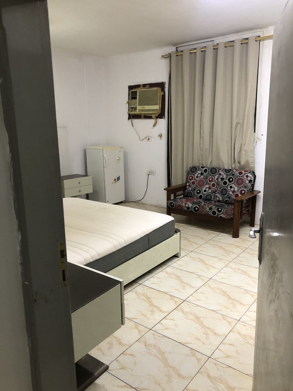 Al Malaz, Rooms for Rent, SAR 1600/month,  Furnished,  Spacious Clean Furnished Room For Executive Bachelor In An Apartment In Malaz