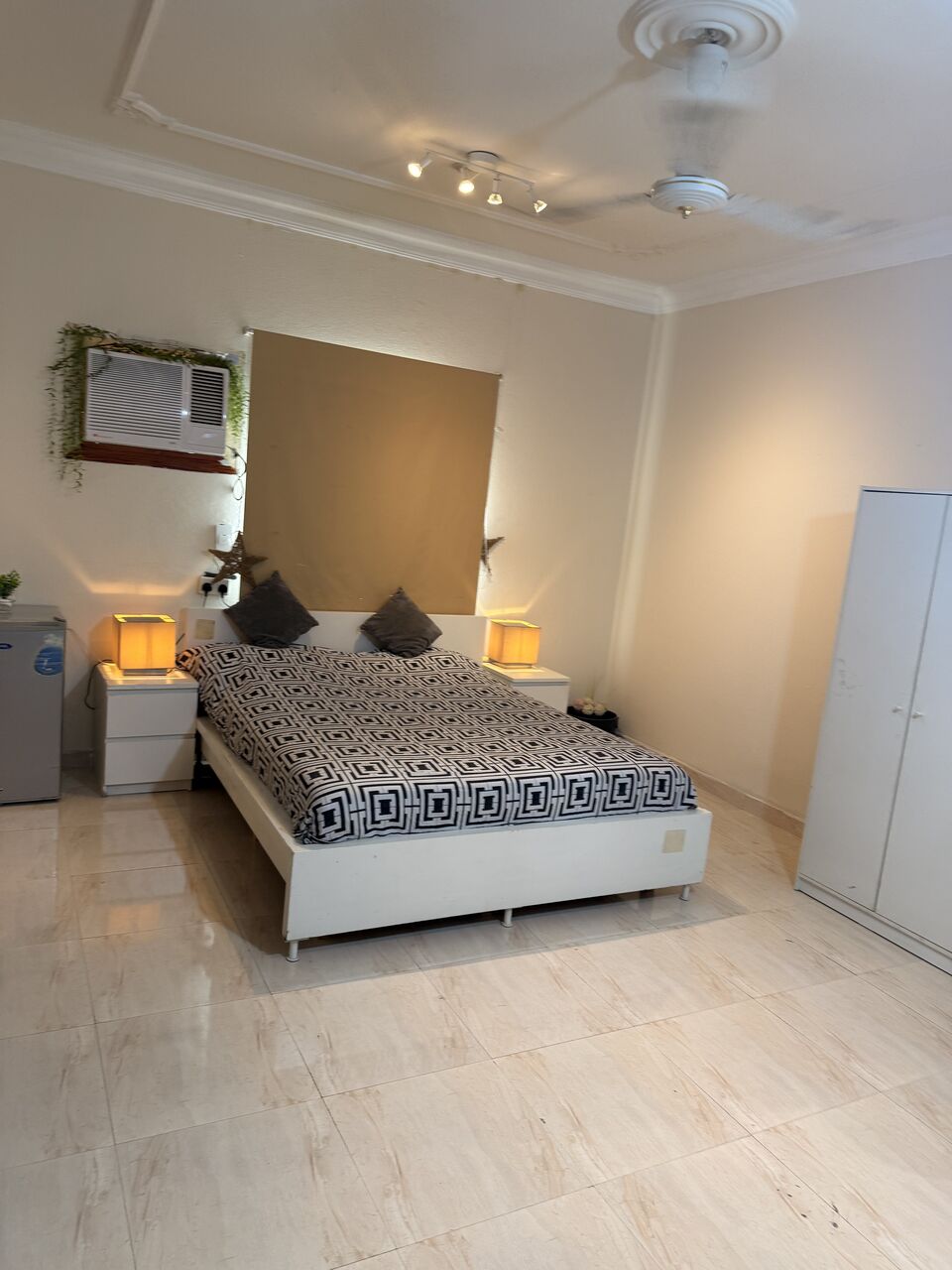 Riyadh, Rooms for Rent, SAR 1300/month,  54 Sq. Meter,  &mdash;&mdash;&mdash;Fully Furnished Private Room&mdash;&mdash;&mdash;