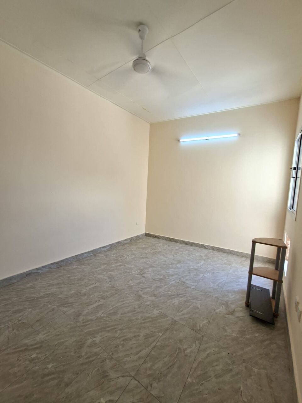 Salmaniya, Apartments, Flats, Houses & Villas, BHD 130/month,  Studio Flat For Rent In Salmaniya ( Including Electricity)