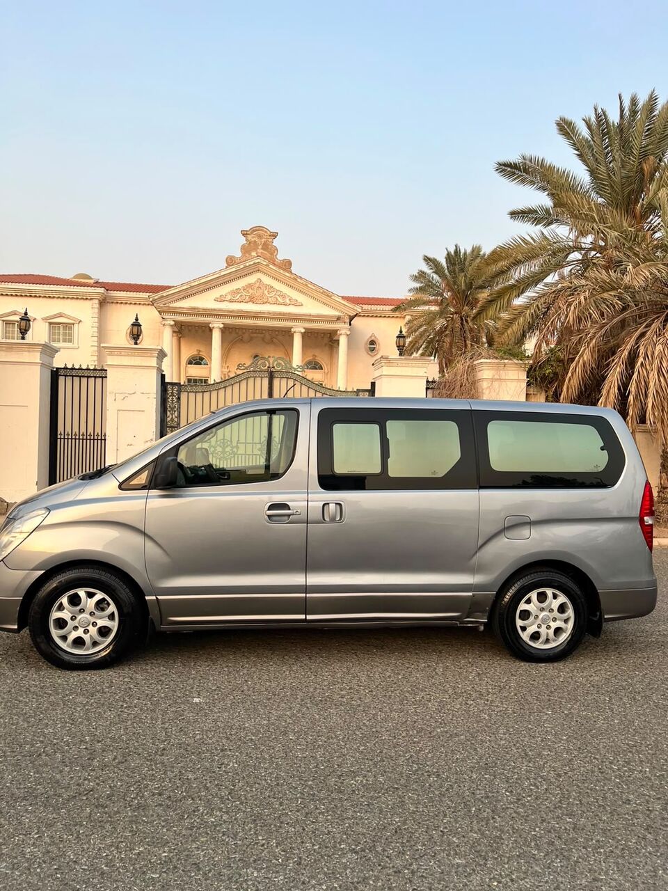 Jeddah, Vehicles, Cars & Trucks , SAR 28000,  Hyundai H1,  2014,  Automatic,  190 KM,  Car For Sell